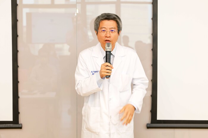 成功大學醫學院鄭修琦院長致詞