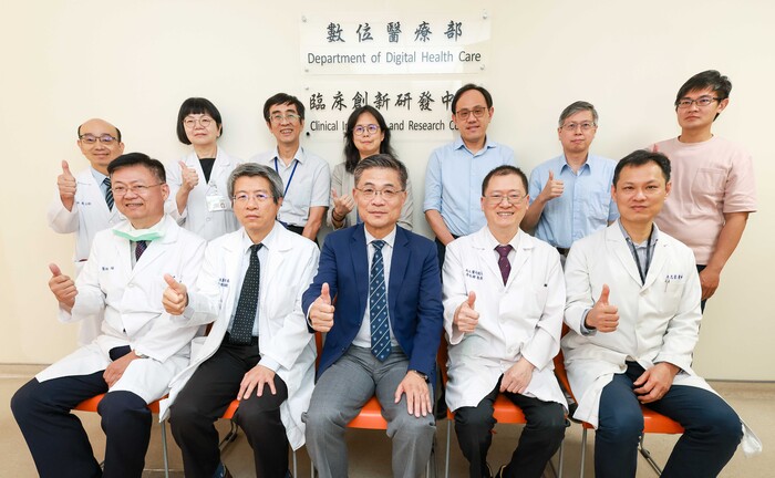 數位醫療部暨臨床創新研發中心揭牌正式啟用