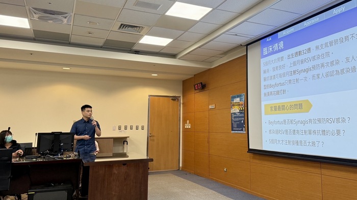 成大醫院舉辦首屆院內實證醫學查證競賽，跨職類專業人員以臨床情境為題，進行文獻查證與交流，展現跨專業合作與實證醫學思維圖片